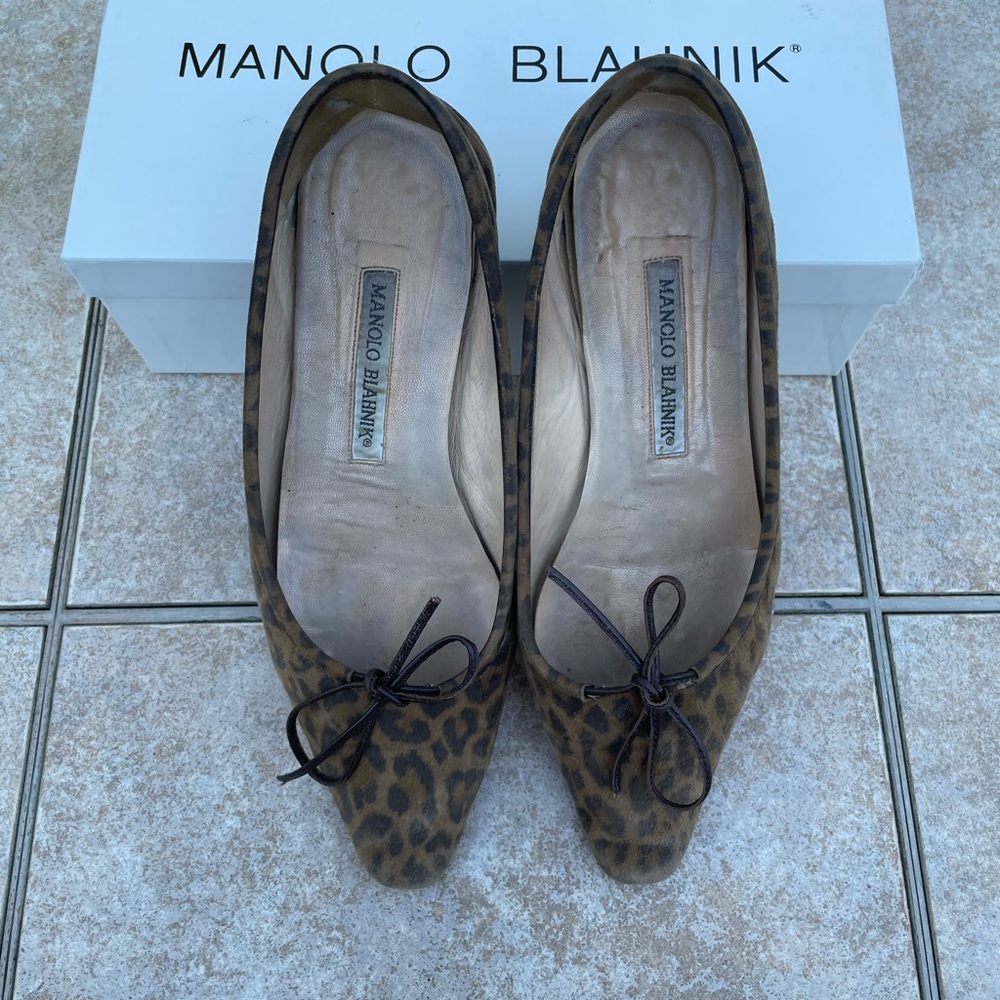Manolo Blahnik Brown Flats with Bow Detail